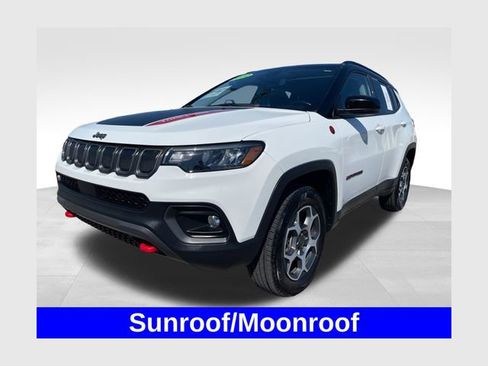 Used 2022 Jeep Compass Trailhawk w/ Sun and Sound Group AWD/4WD image 1