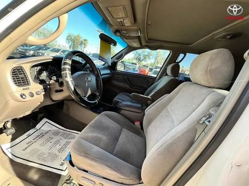 Used 2005 Toyota Sequoia SR5 AWD/4WD image 9