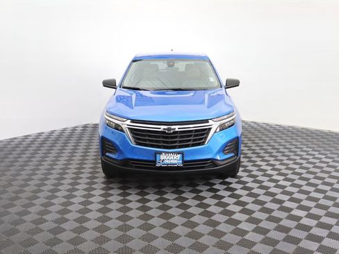 Used 2024 Chevrolet Equinox LS w/ LS Convenience Package AWD/4WD image 2