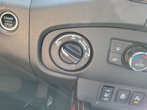 Used 2023 Nissan Frontier PRO-4X w/ Pro-4X Premium Package AWD/4WD image 28