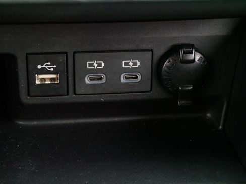 Certified 2024 Toyota Highlander LE AWD/4WD image 29