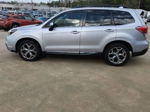 Used 2017 Subaru Forester 2.5i Touring image 4