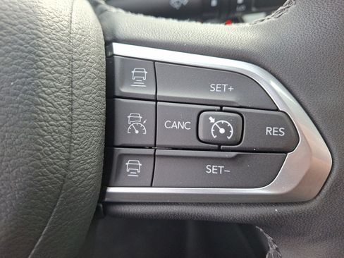 New 2025 Jeep Compass Limited w/ Sun & Sound Group image 18