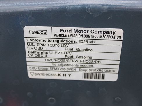 Used 2025 Ford Mustang GT RWD image 28