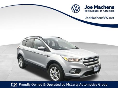 Used 2018 Ford Escape SE AWD/4WD image 1