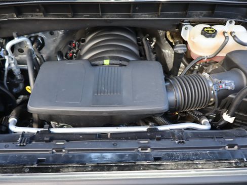 Used 2025 GMC Sierra 1500 SLT AWD/4WD image 39