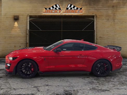 Used 2020 Ford Mustang Shelby GT500 RWD image 3