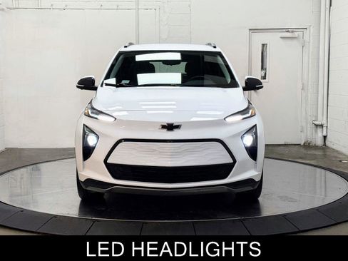 Used 2023 Chevrolet Bolt EUV Premier image 3