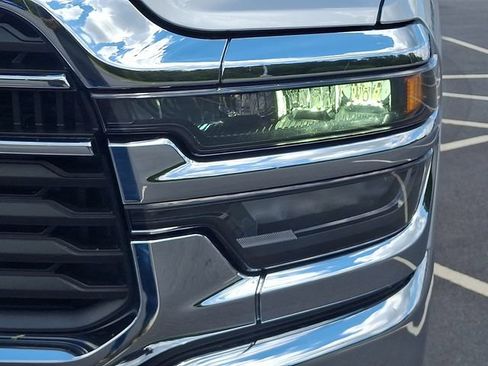Used 2026 RAM 2500 Big Horn AWD/4WD image 9