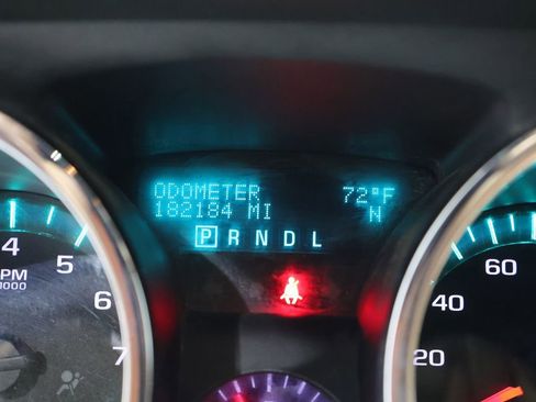 Used 2011 Chevrolet Traverse LTZ AWD/4WD image 37