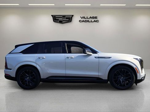 New 2025 Cadillac Escalade IQ Sport 2 w/ LPO, ONYX Package image 6