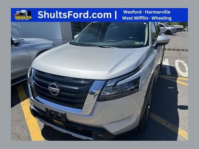 Used 2023 Nissan Pathfinder SL w/ Lighting Package (N92)