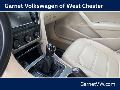 Used 2015 Volkswagen Passat TDI SE FWD image 10