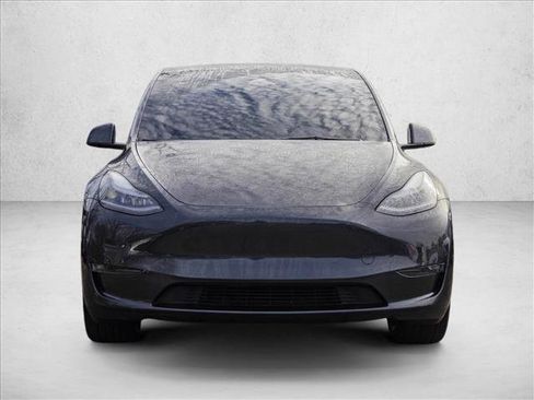 Used 2024 Tesla Model Y Long Range image 2