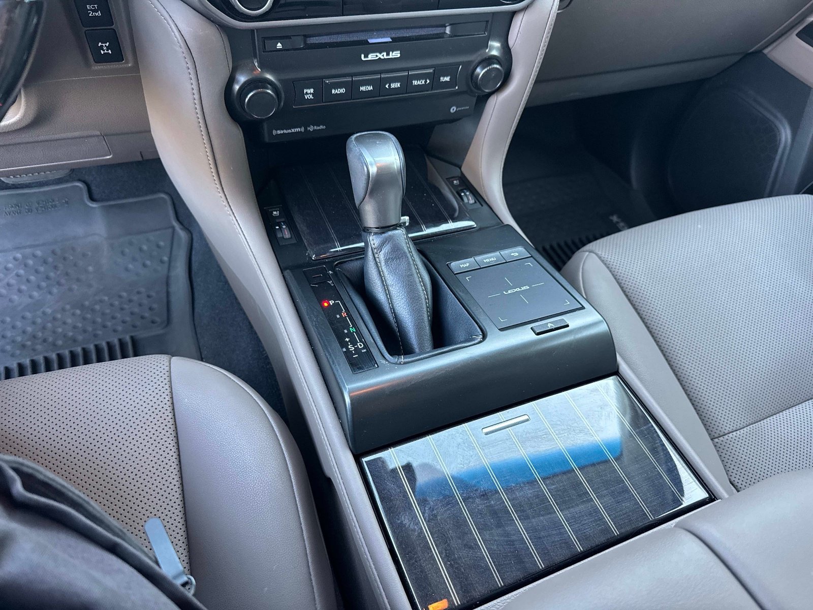 Certified 2023 Lexus GX 460 Premium w/ Premium Package AWD/4WD image 26