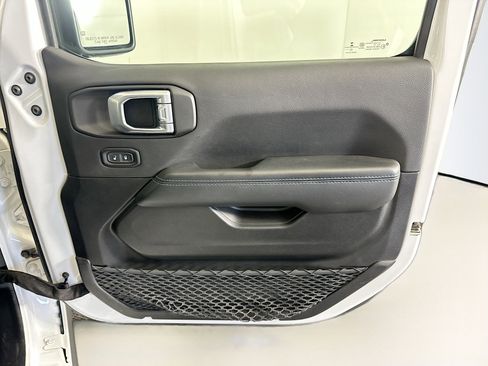 Used 2022 Jeep Wrangler Unlimited Rubicon 4xe w/ Cold Weather Group image 31