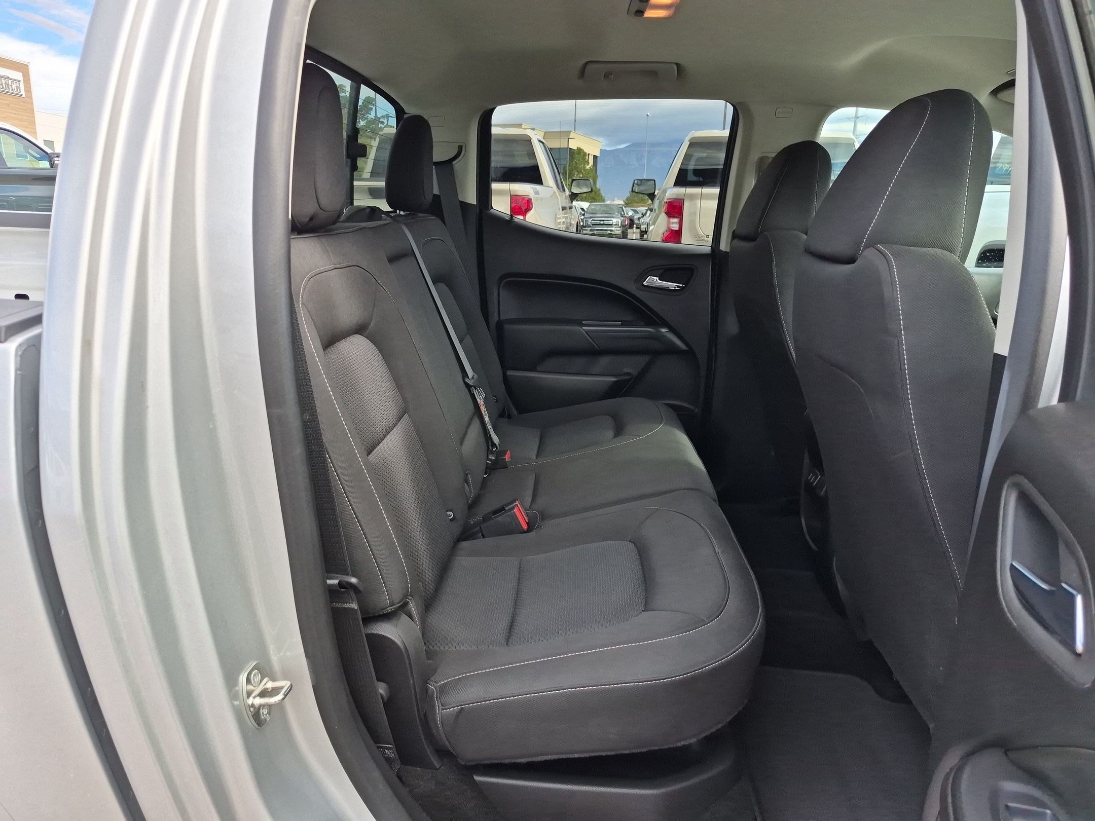 Used 2018 Chevrolet Colorado LT w/ LT Convenience Package RWD image 28