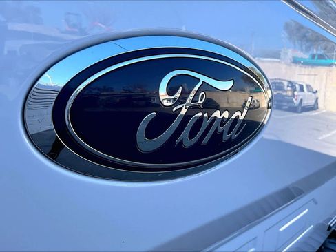 Used 2020 Ford F150 Lariat image 31