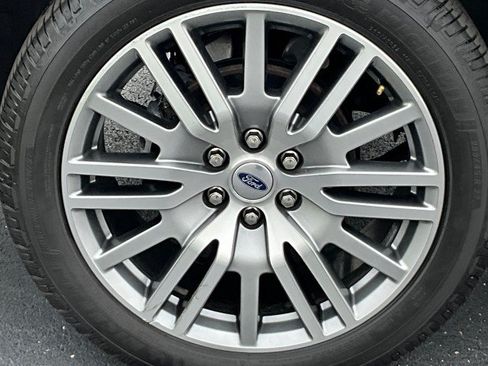 Used 2022 Ford Expedition Max Platinum AWD/4WD image 9