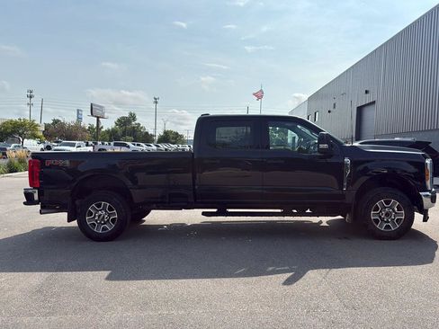 Used 2025 Ford F250 XLT w/ FX4 Off-Road Package AWD/4WD image 2
