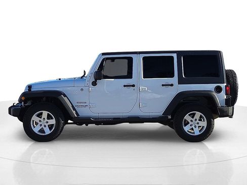 Used 2013 Jeep Wrangler Unlimited Sport image 3