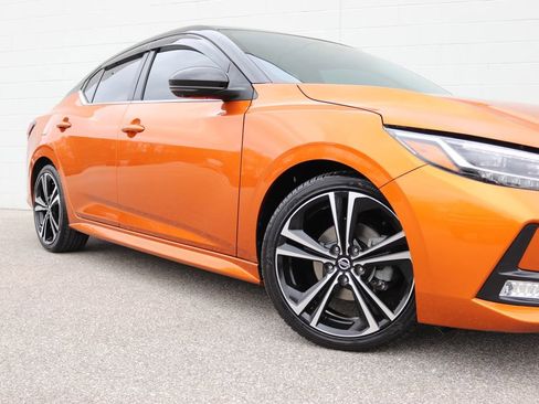 Used 2022 Nissan Sentra SR w/ SR Premium Package image 38