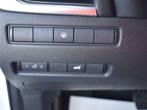 Used 2021 Nissan Rogue SV w/ Premium Package FWD image 47