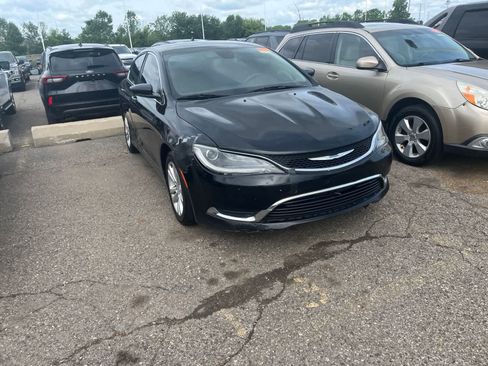 Used 2016 Chrysler 200 Limited FWD image 17