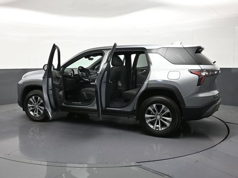 Used 2026 Chevrolet Equinox LT w/ Safety and Technology Package FWD image 35