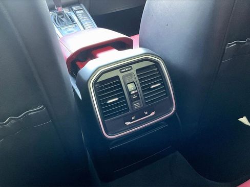 Used 2017 Porsche Macan GTS image 31