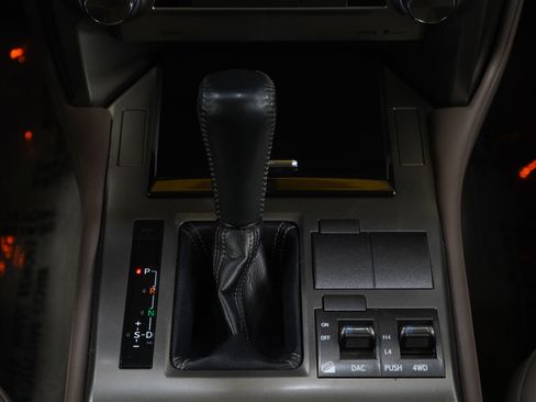 Used 2019 Lexus GX 460 image 18