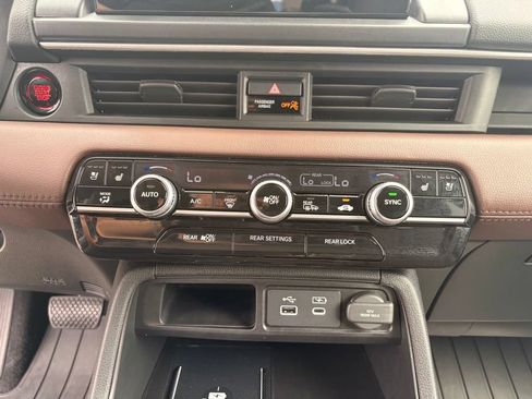 Used 2023 Honda Pilot Elite image 18