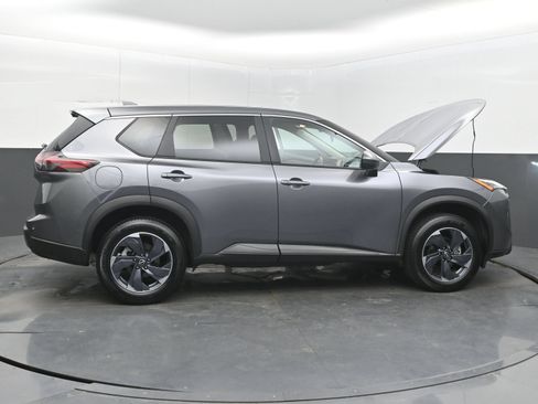 Used 2025 Nissan Rogue SV FWD image 37