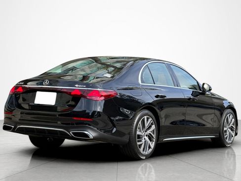 Used 2024 Mercedes-Benz E 350 4MATIC Sedan image 5