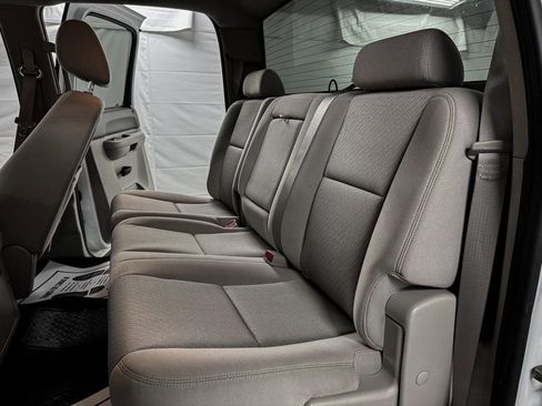 Used 2011 GMC Sierra 3500 SLE w/ SLE Preferred Package image 8