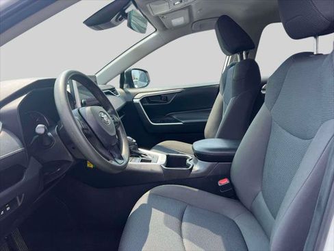 Certified 2023 Toyota RAV4 LE AWD/4WD image 18