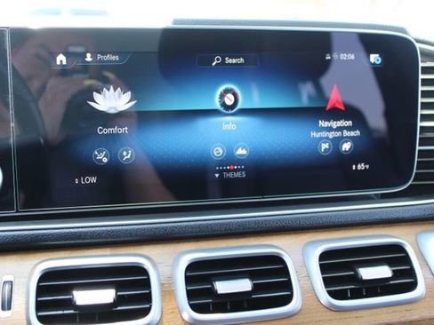 Used 2023 Mercedes-Benz GLE 450 4MATIC w/ AMG Line Exterior image 32