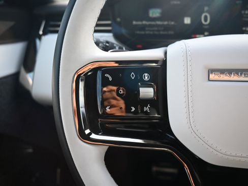 Used 2025 Land Rover Range Rover Sport Dynamic SE image 20