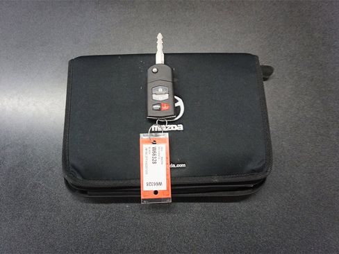 Used 2010 MAZDA MX-5 Miata Touring image 12