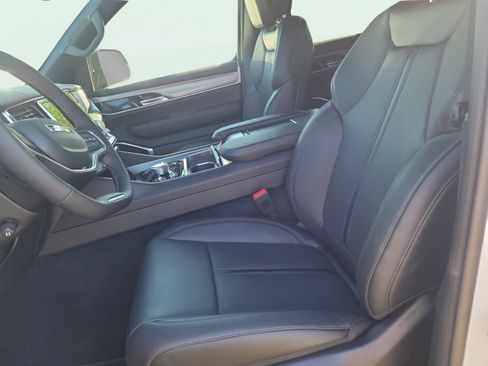 New 2026 Jeep Grand Wagoneer Limited AWD/4WD image 27