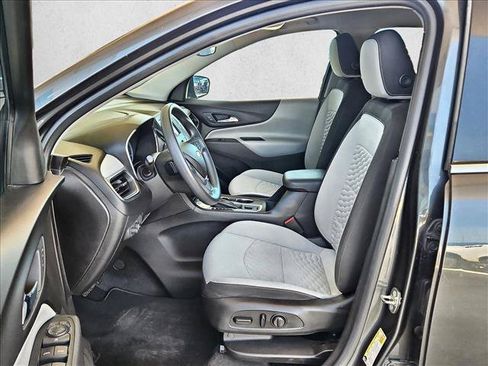 Used 2018 Chevrolet Equinox LT FWD image 15
