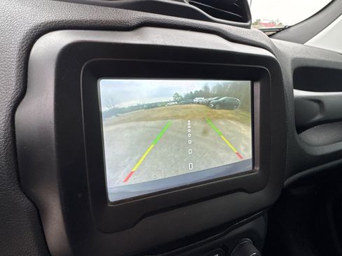Used 2020 Jeep Renegade Altitude image 24