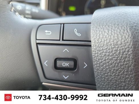 Used 2025 Toyota Camry SE image 31