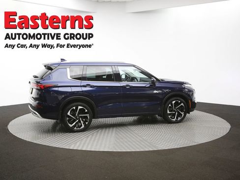 Used 2023 Mitsubishi Outlander SEL image 43