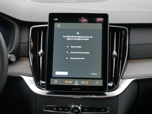 New 2026 Volvo XC90 T8 Ultra w/ Protection Package Premier image 8