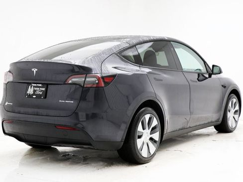 Used 2024 Tesla Model Y Long Range image 8