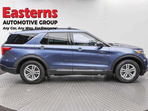 Used 2020 Ford Explorer XLT w/ Equipment Group 202A RWD image 4