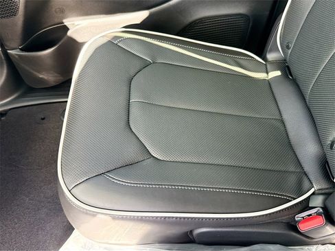 New 2026 Chrysler Pacifica Limited w/ S Appearance Package image 27