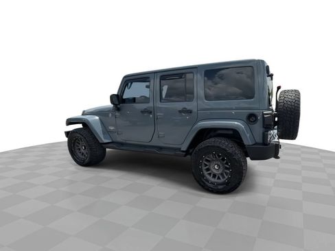 Used 2015 Jeep Wrangler Unlimited Sahara AWD/4WD image 6