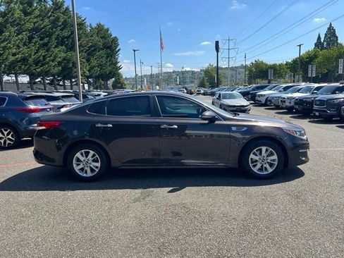 Used 2018 Kia Optima LX FWD image 4